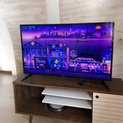 Televisor 50” + Roku incluido