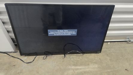 Vizio  tv 32" very good**$ 30
