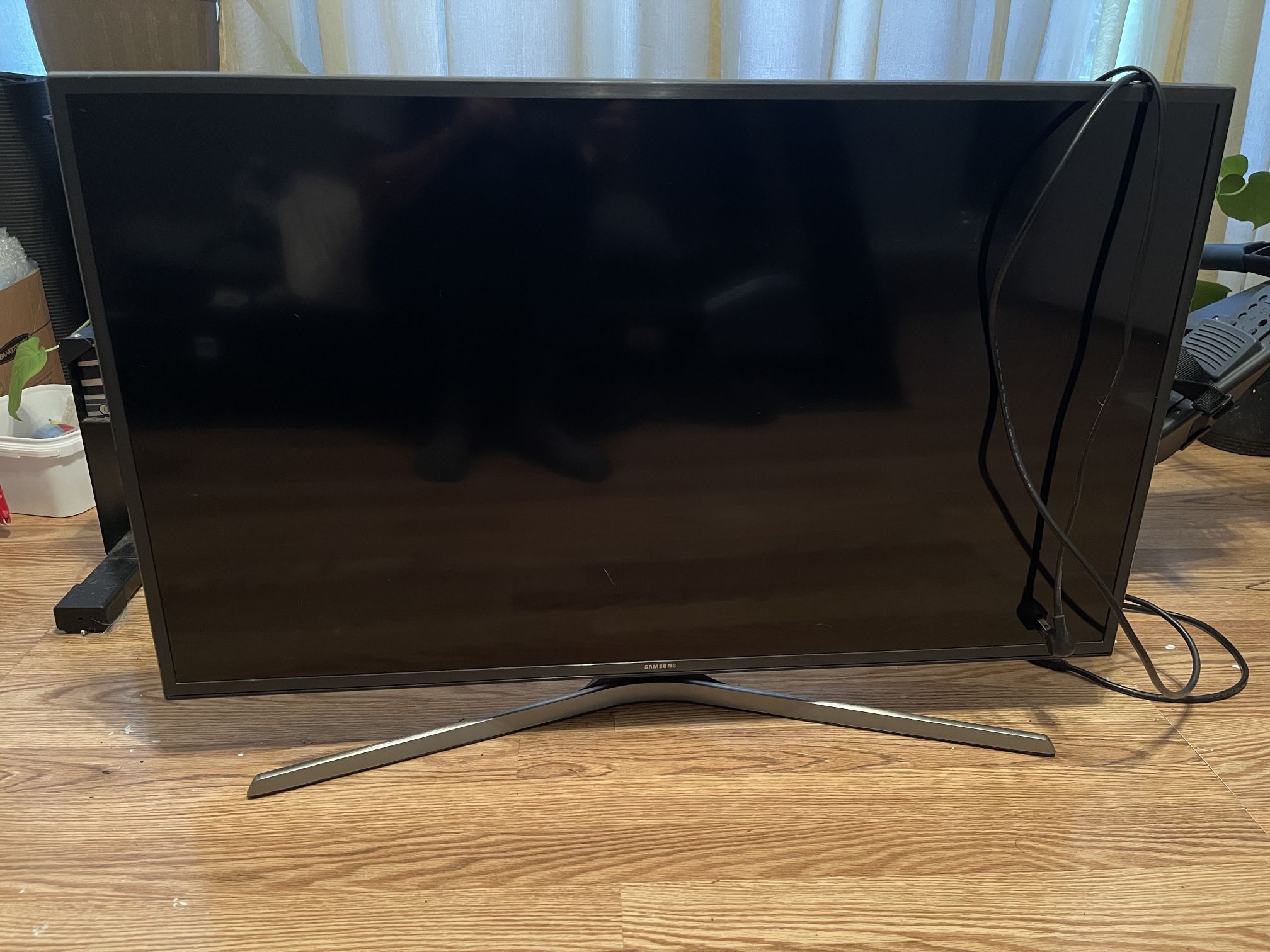 Samsung 40” Flatscreen TV 45W HD Works Perfectly