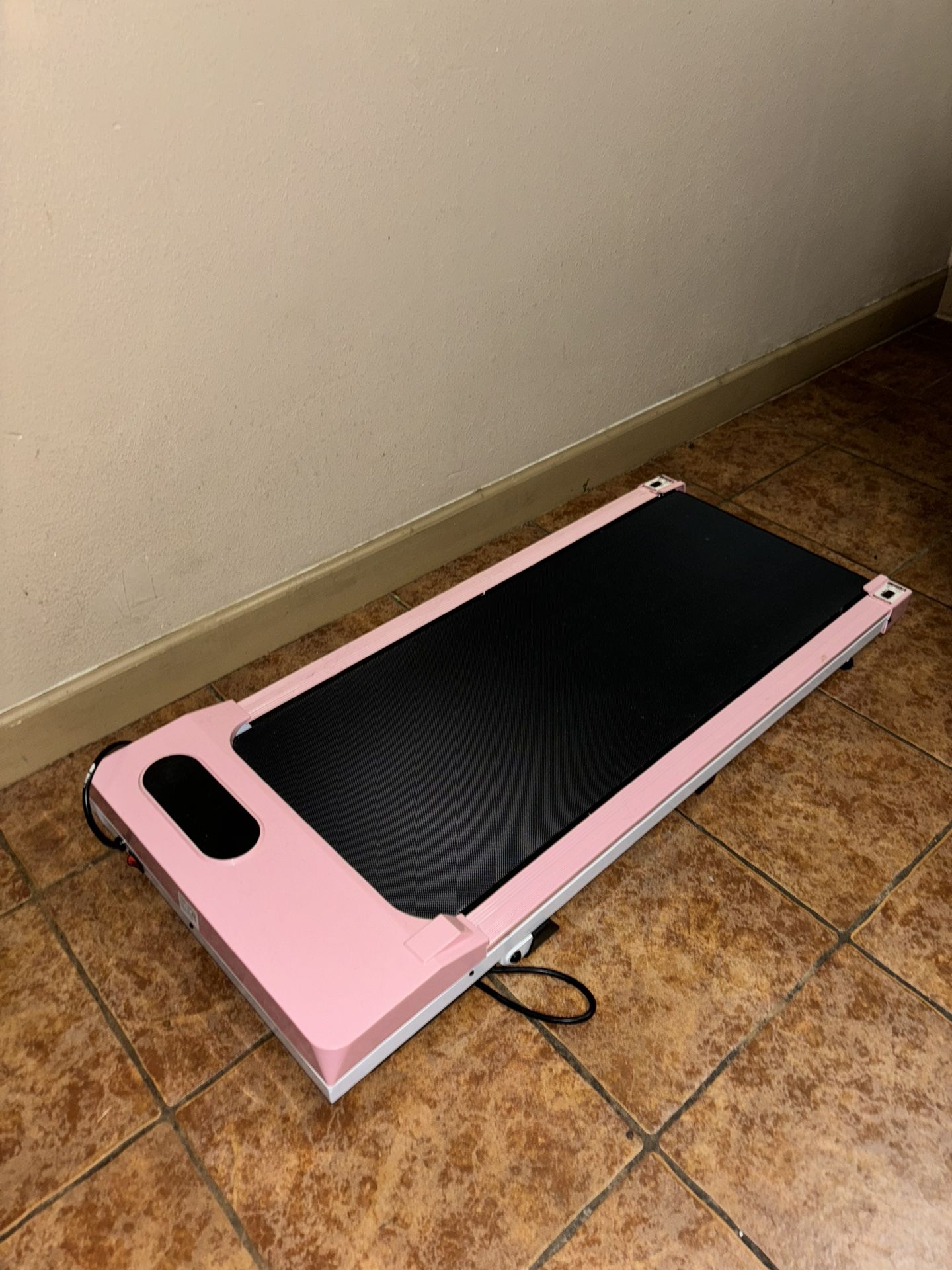 Walking pad / treadmill