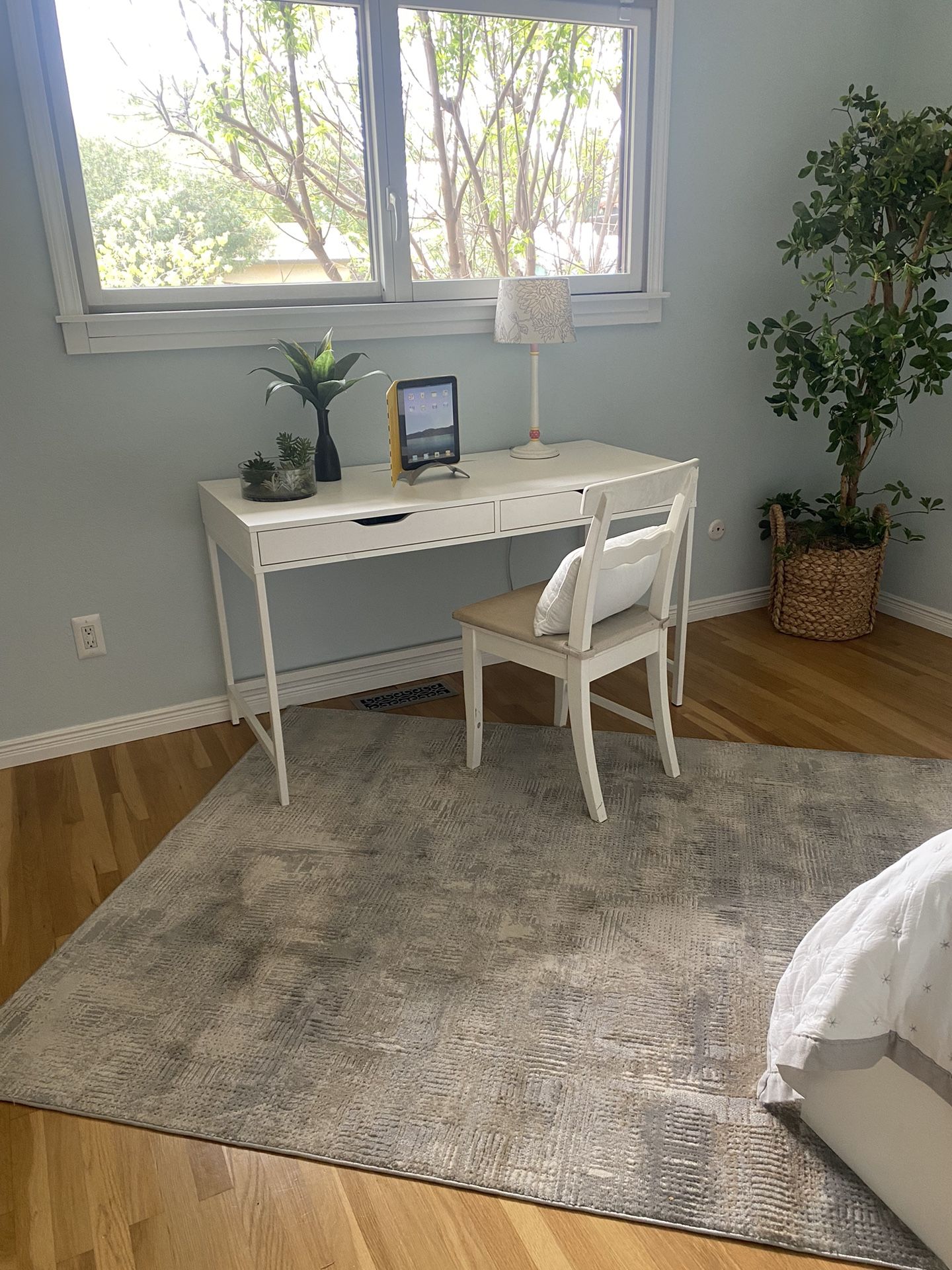 White Twin Bed And Desk 