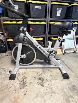 Yosuda Indoor Cycling Spin Bike