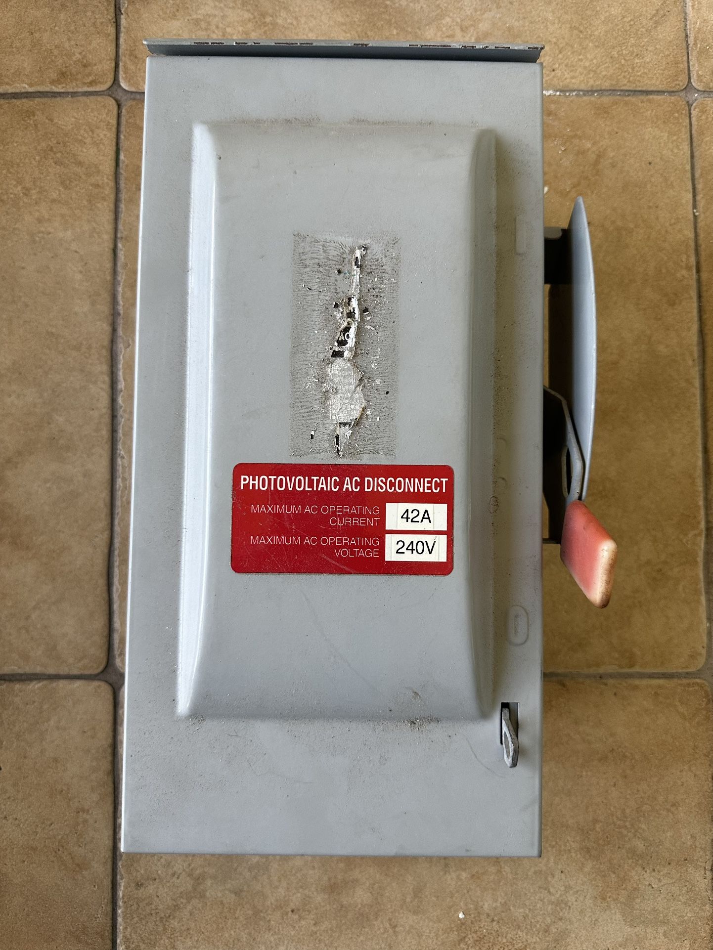 FOR SALE – Siemens 60A Fusible Safety Switch / PV AC Disconnect