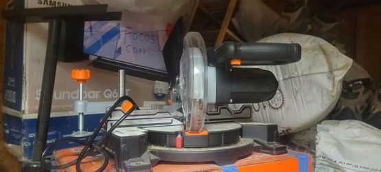 Warrior 7-1/4" Compound Single Bevel Miter Saw (Model 57174) – Works Great