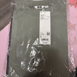 Uniqlo Airism Shirt NEW Medium only
