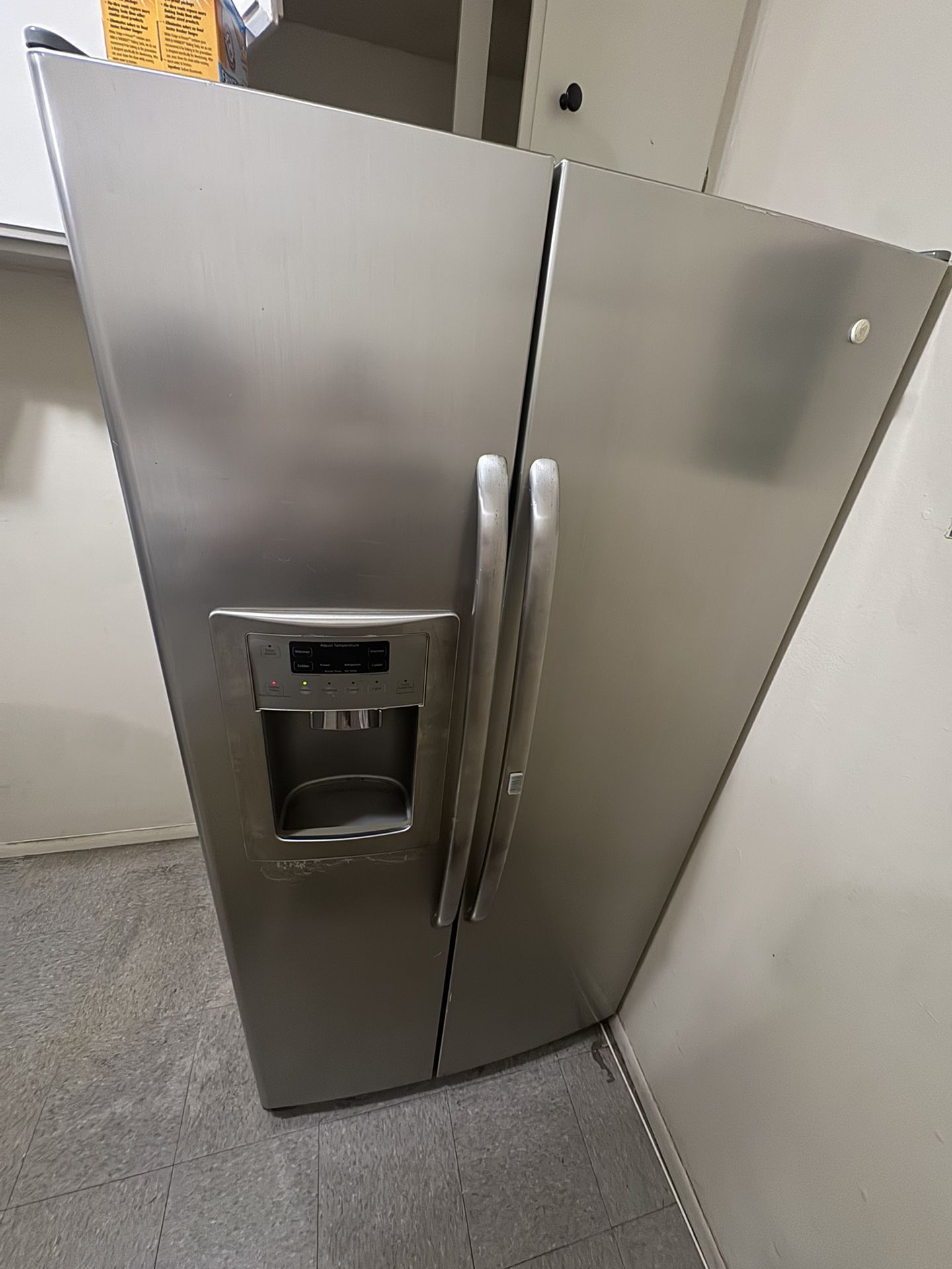 Refrigerator