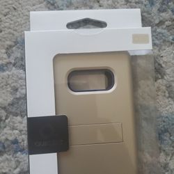 Samsung S10e Case- Brand New - Gold