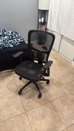 Desk chair