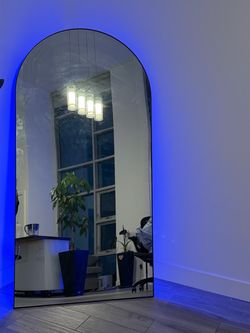 FULL LENGTH MIRROR WITH STAND