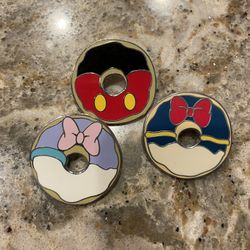 Disney Parks Trading Pins Collectible Mickey Mouse Donald Duck Daisy Lot Donuts