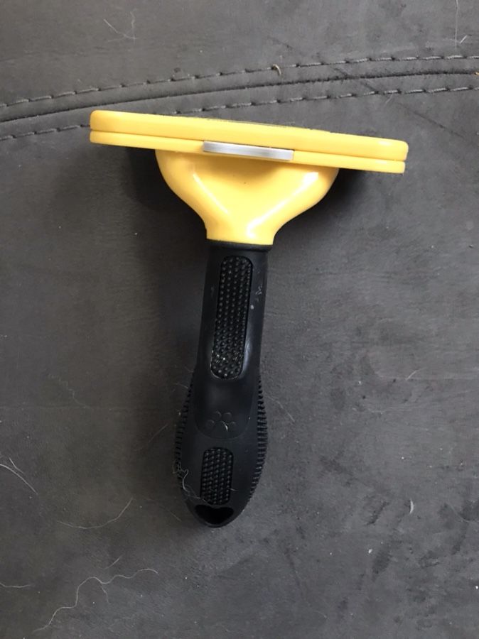 KONG DOG LEASHES, COLLAR & FURMINATOR BRUSH