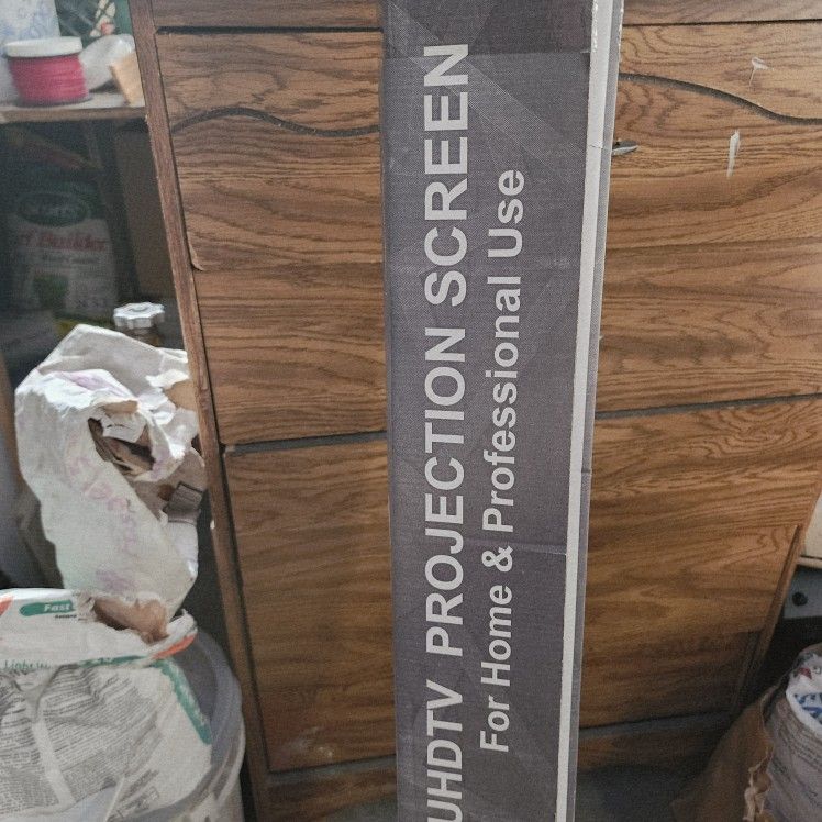 Projection Screen