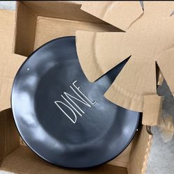 New Rae Dunn dinner black plates 11inch 4 pieces set