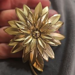 Gold Colored Brooch, Vintage 