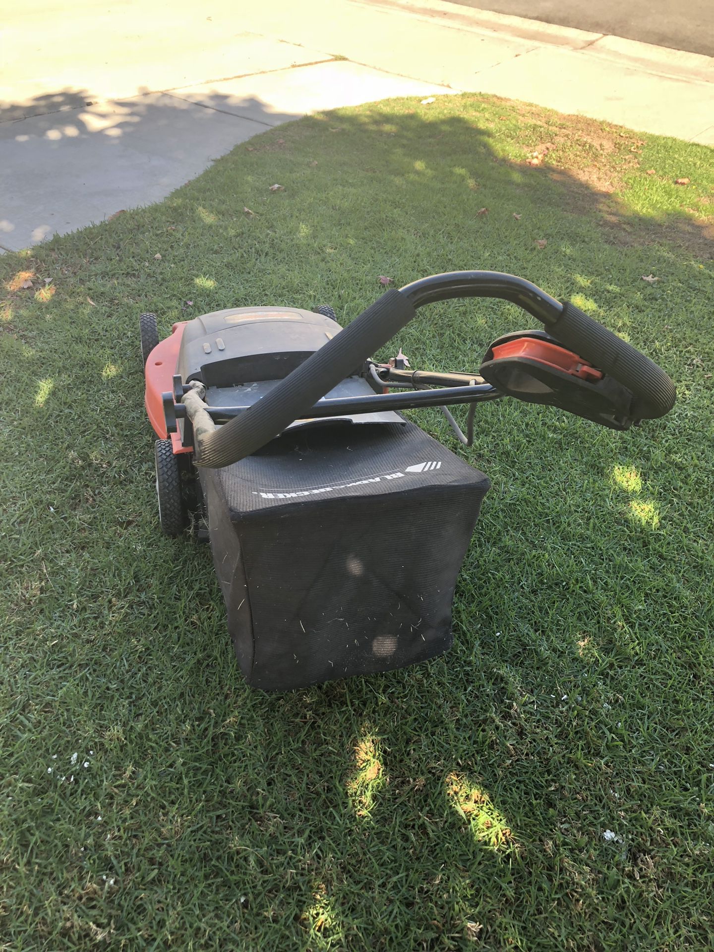 Black n Decker electric lawn mower