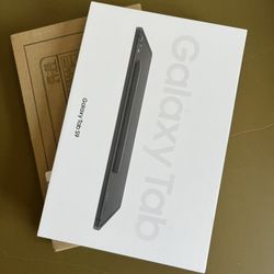 Samsung Galaxy Tab S9 (2023 Model / Super Amoled Screen) 128GB Brand new sealed with keyboard 