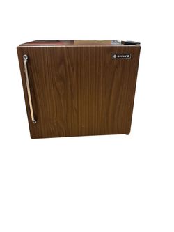 Sanyo Mini Fridge Wood Grain Finish