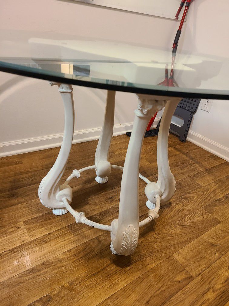 FREE !!DIY Glass Top table 