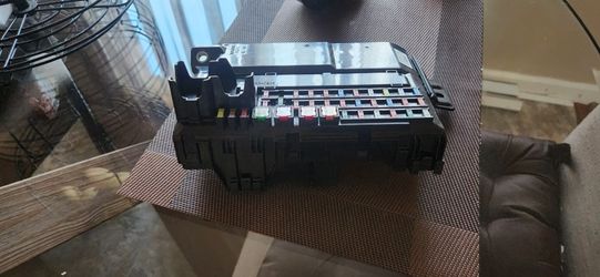 Junction Box For Lexus Ls460