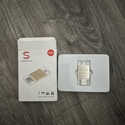 3-1 SD USB-A /Type C Card Reader