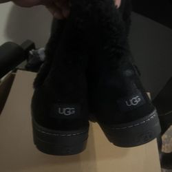Woman Ugg Boots Size 10