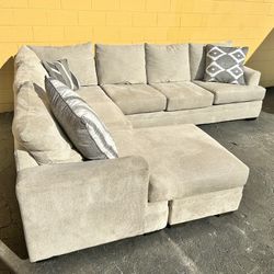 Like New 6 Months Old Large Sectional Couch  