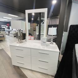 White High Gloss Lacquer Dresser and Mirror