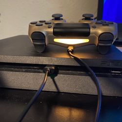 Selling Ps4(cheap) Perfect Condition) Buy Now!!