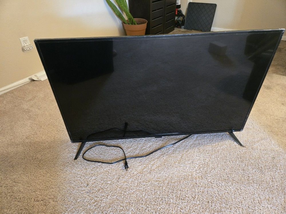 Insignia 43'' TV Class N10 With Mounts