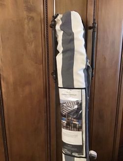 THRESHOLD TARGET patio umbrella with travel bag Size 9 Ft