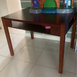 Kids Table !!! Very Good Condition !!!