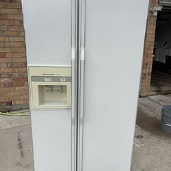KITCHEN AID  REFRIGERATOR 36 INCHES WORKING GREAT 