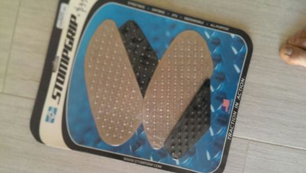 R6 06-07 Stompgrip tank pad (clear)