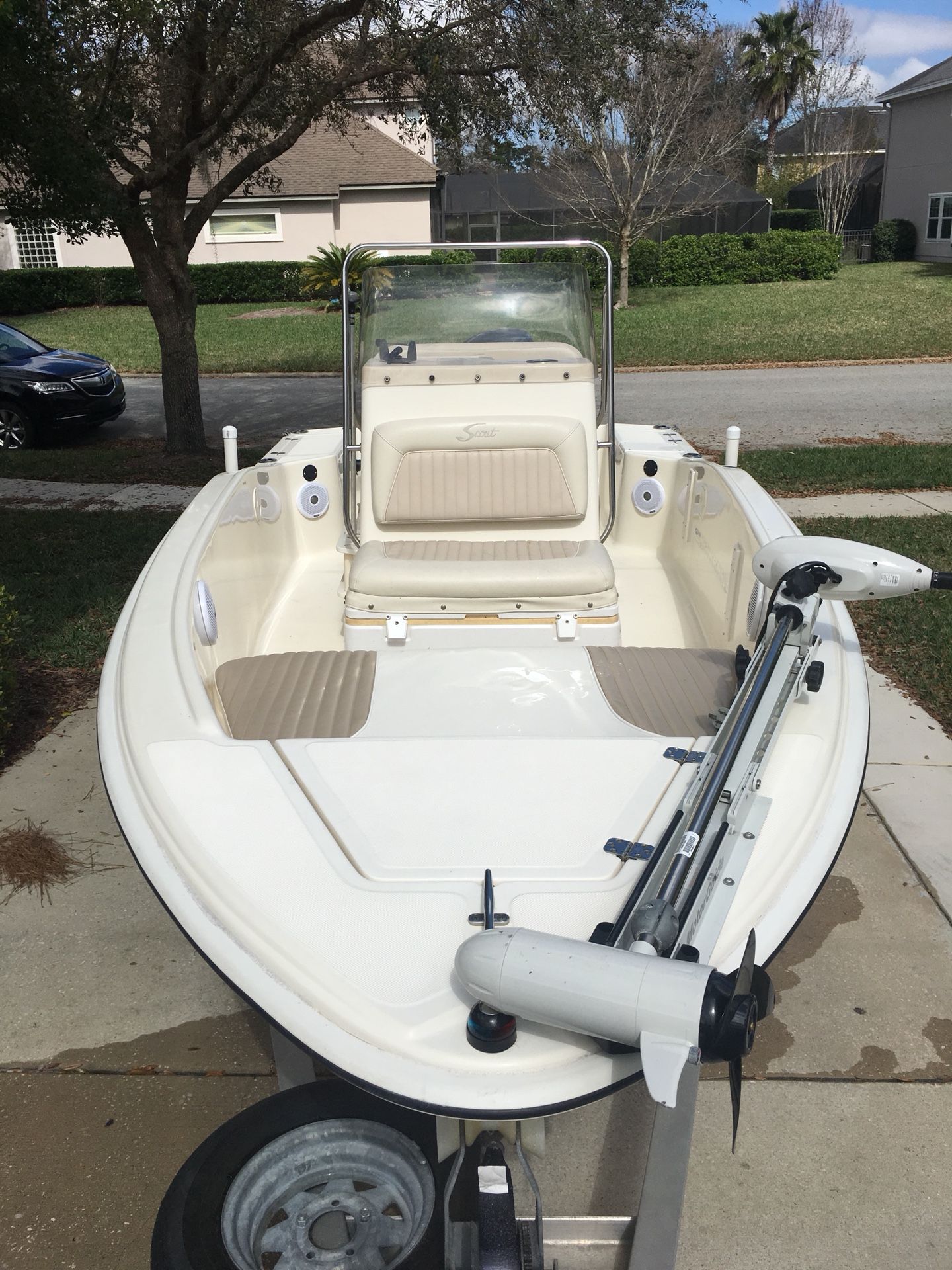 2004 Scout 175 Sportfish with F115 4 stroke engine and Trolling Motor