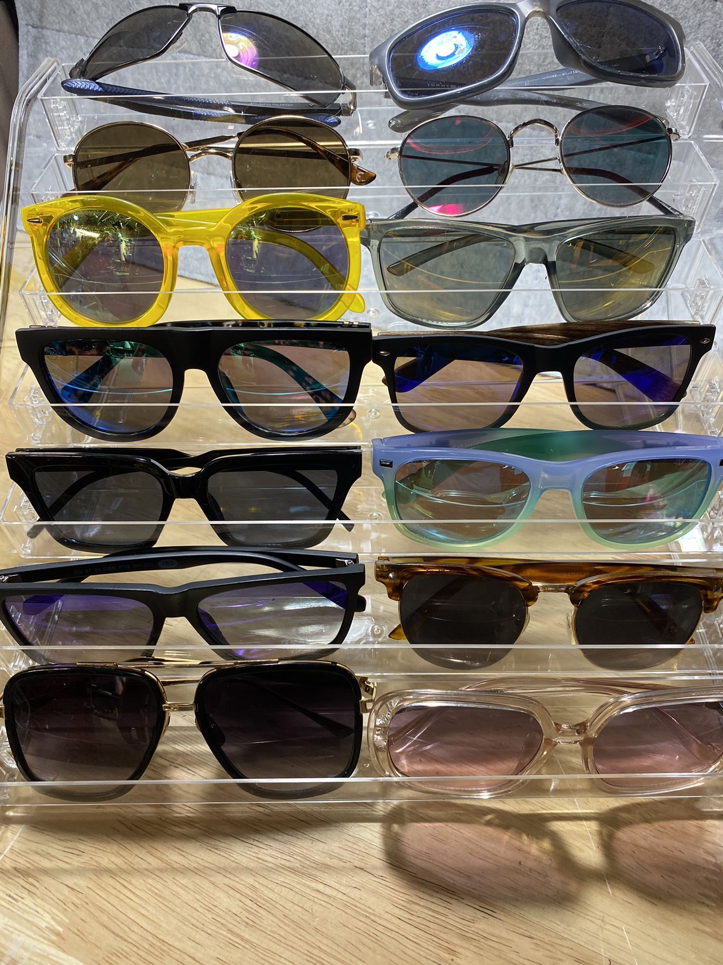 Multiple Sun Glasses, Sunglasses, Ray Bans, Carrera, Oakley, Nike, Maui Jim, Gucci And Much More
