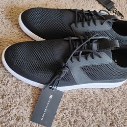 Travis Mathew shoes size 11