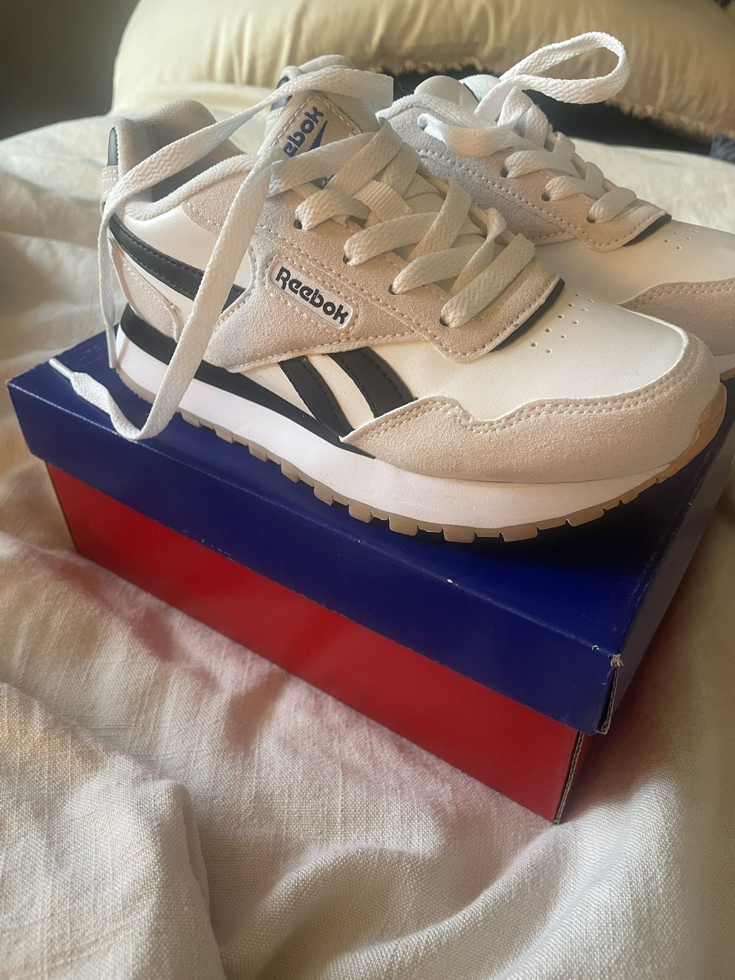 New Reebok Kids Shoes 