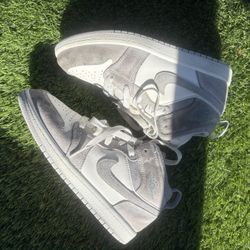 Air Jordan 1 White Grey Sneakers 2.5 youth