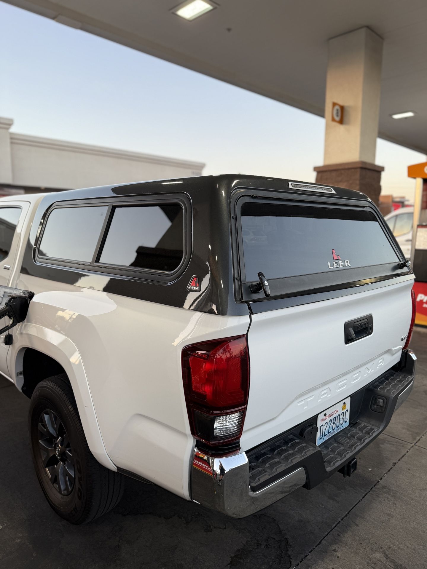 Tacoma Leer Camper Shell Topper