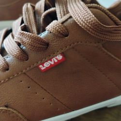 Levi's Sneakers New$15