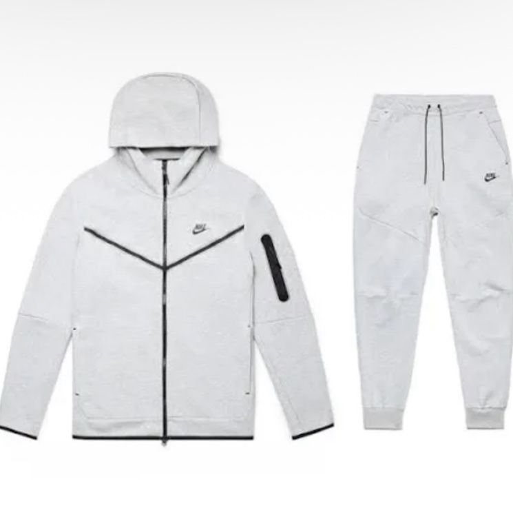 Nike Sportswear Tech Fleece Full Zip Hoodie & Joggers Set