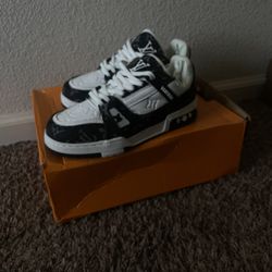 Louie Vuitton Shoes 