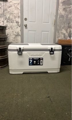 Igloo Maxcold XL 150 Qt Cooler