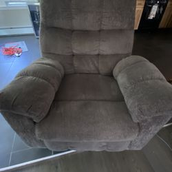 Comfortable Rocking Recliner Chair