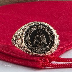 ⛔️ RESERVED ⛔️ Vintage 10K Yellow Gold Mexican Tiny Coin Pinky Ring Size 4.75, Solid Gold!/ Anillo de Oro con 1 Moneda de México! 👌🎁
