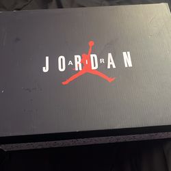 Jordan mvp Black/Metallic size 12