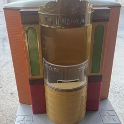 Doll movie theater w/accessory 