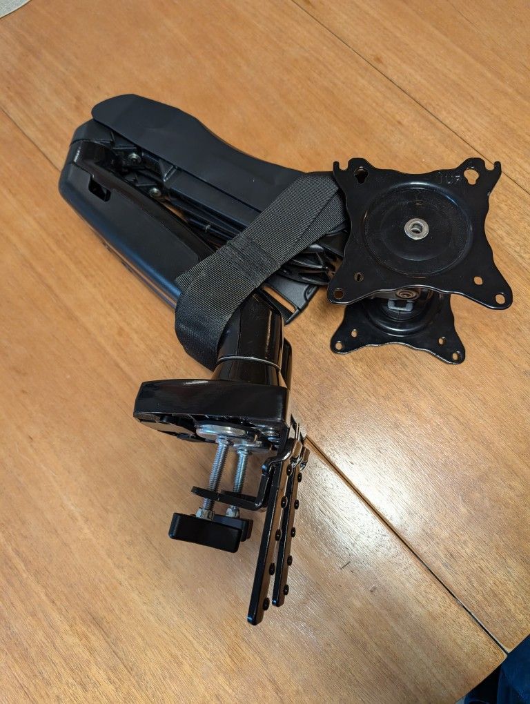 Dual Monitor Arm
