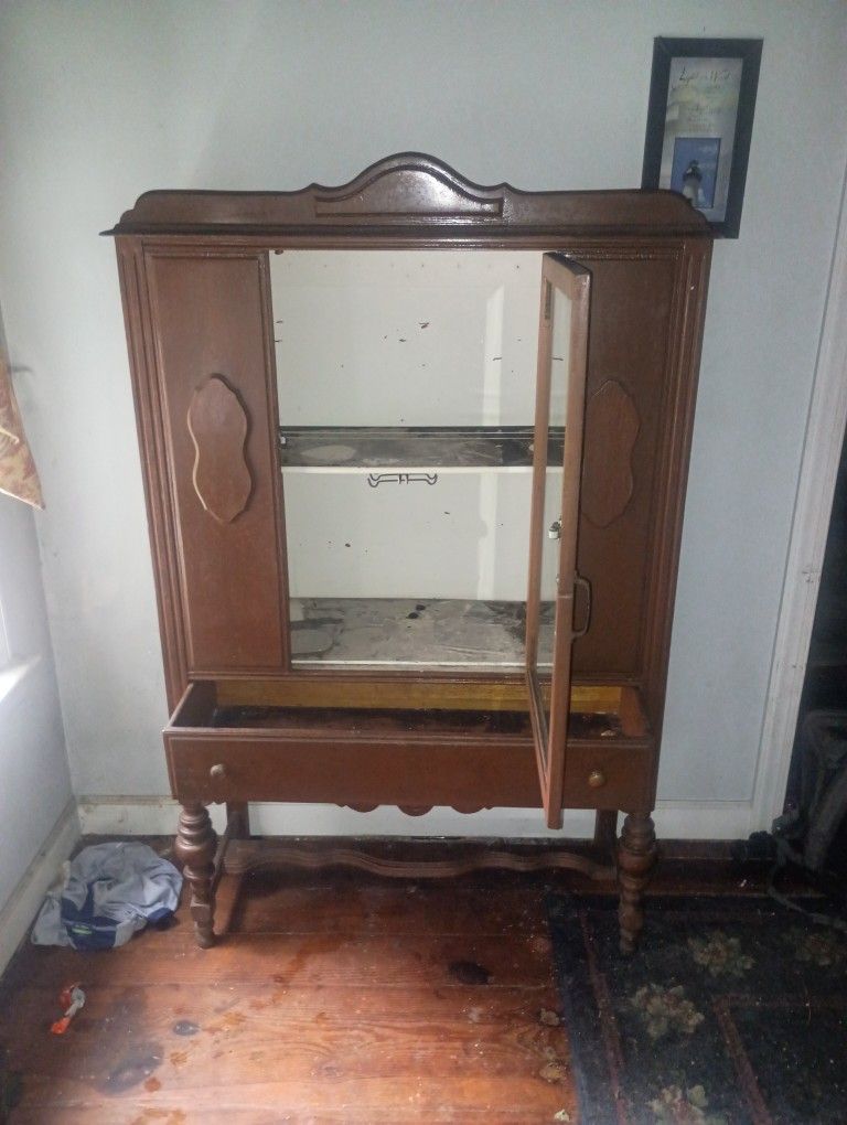 Antique Vintage China Cabinet