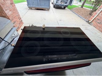 Electric cooktop stove